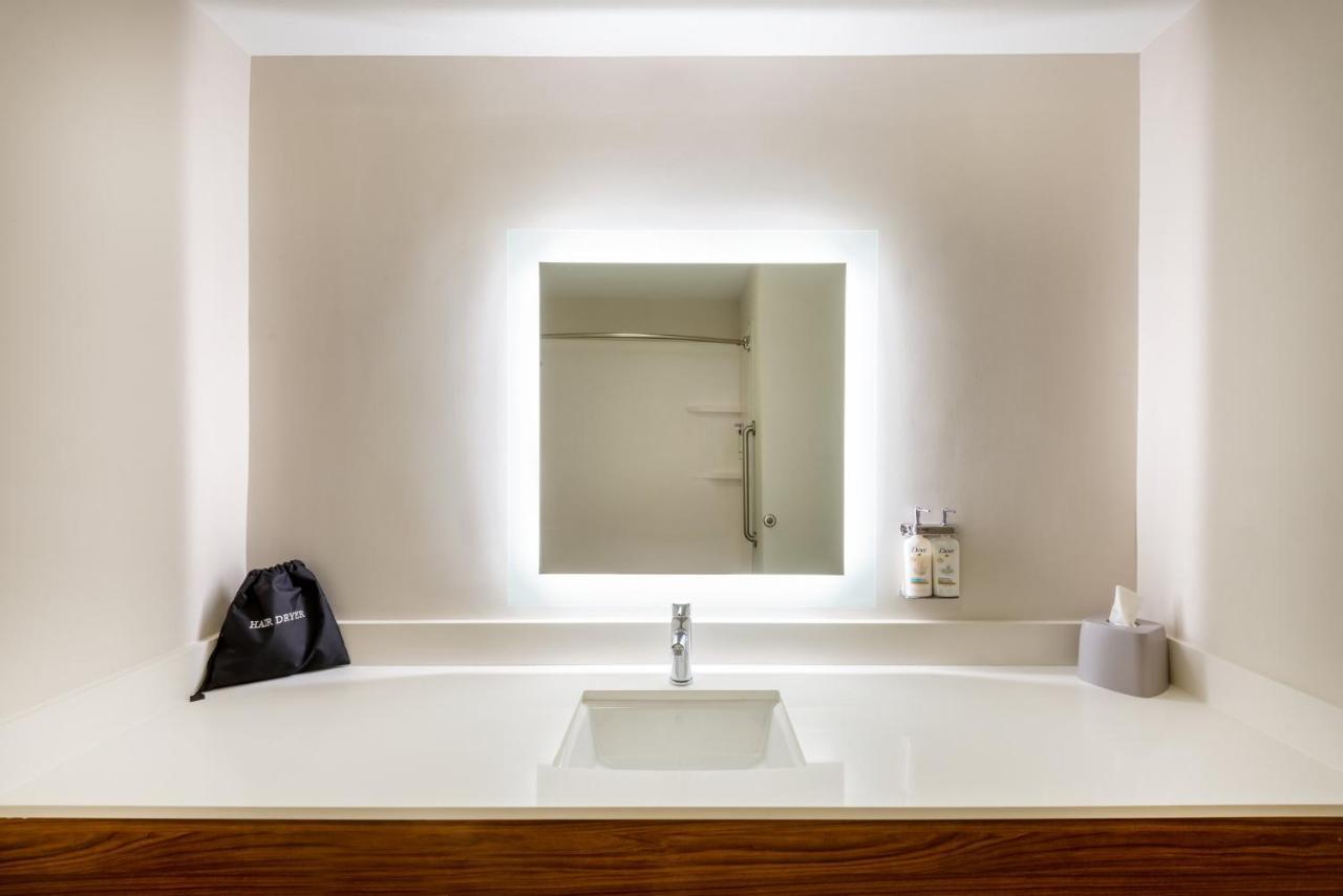 Holiday Inn Express Vermilion By Ihg Extérieur photo