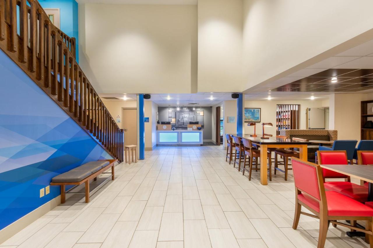 Holiday Inn Express Vermilion By Ihg Extérieur photo