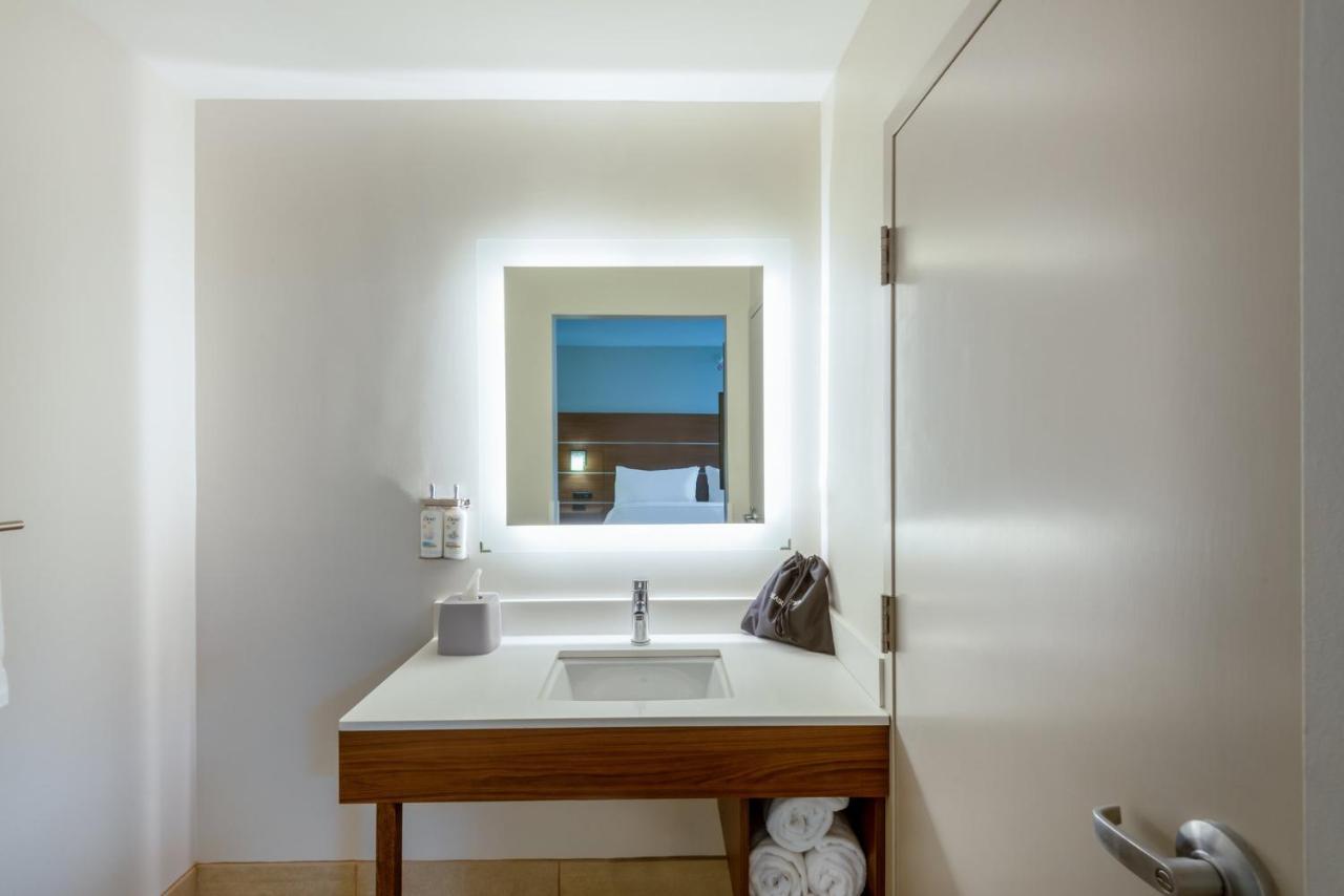 Holiday Inn Express Vermilion By Ihg Extérieur photo